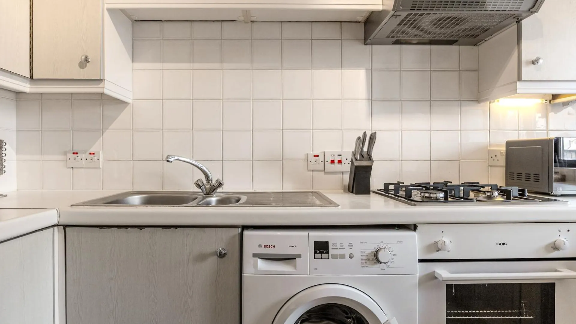 Apartment Cosy 1BR in Canary Wharf with Balcony 10min Tube London United Kingdom